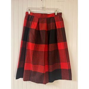Vintage red & black plaid wool skirt The US Clothing Co sz 32